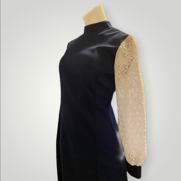 Vintage 60s Mod Navy Blue and White Dress - Picture 5 of 7